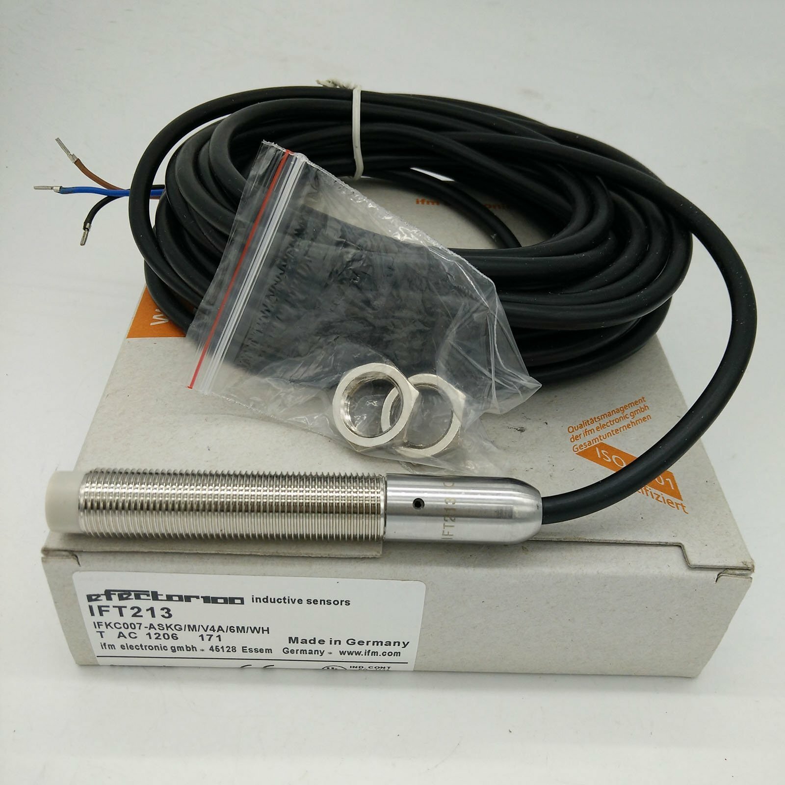 1PC IFM IFT213 Proximity Switch Sensor IFT213 New