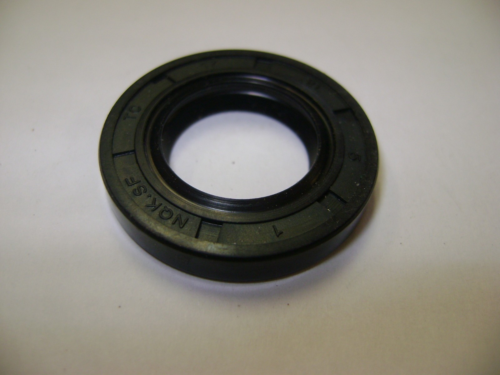 NEW TC 17X30X5 DOUBLE LIPS METRIC OIL / DUST SEAL 17mm X 30mm X 5mm