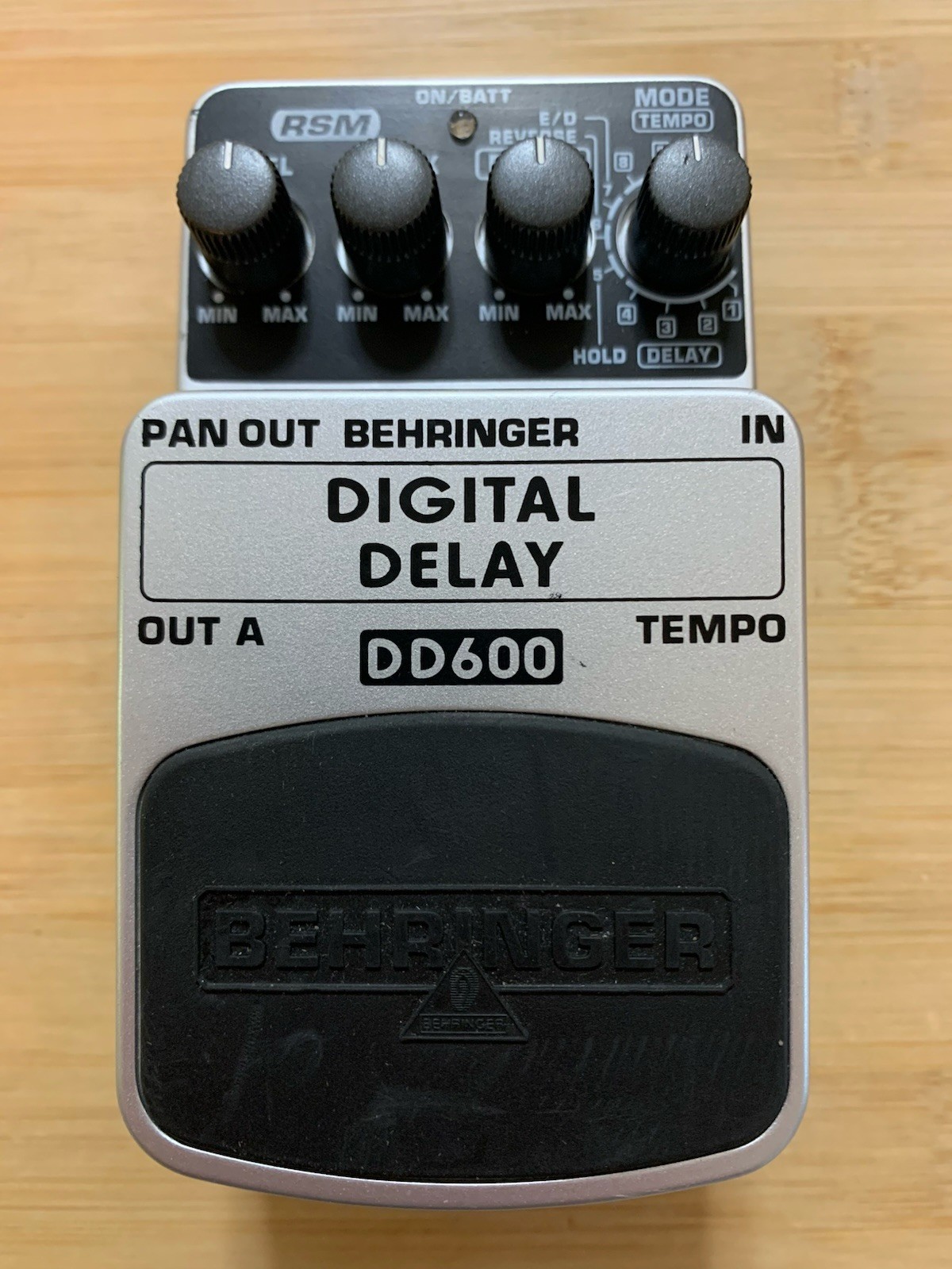 Behringer DD600 Digital Delay Guitar Pedal