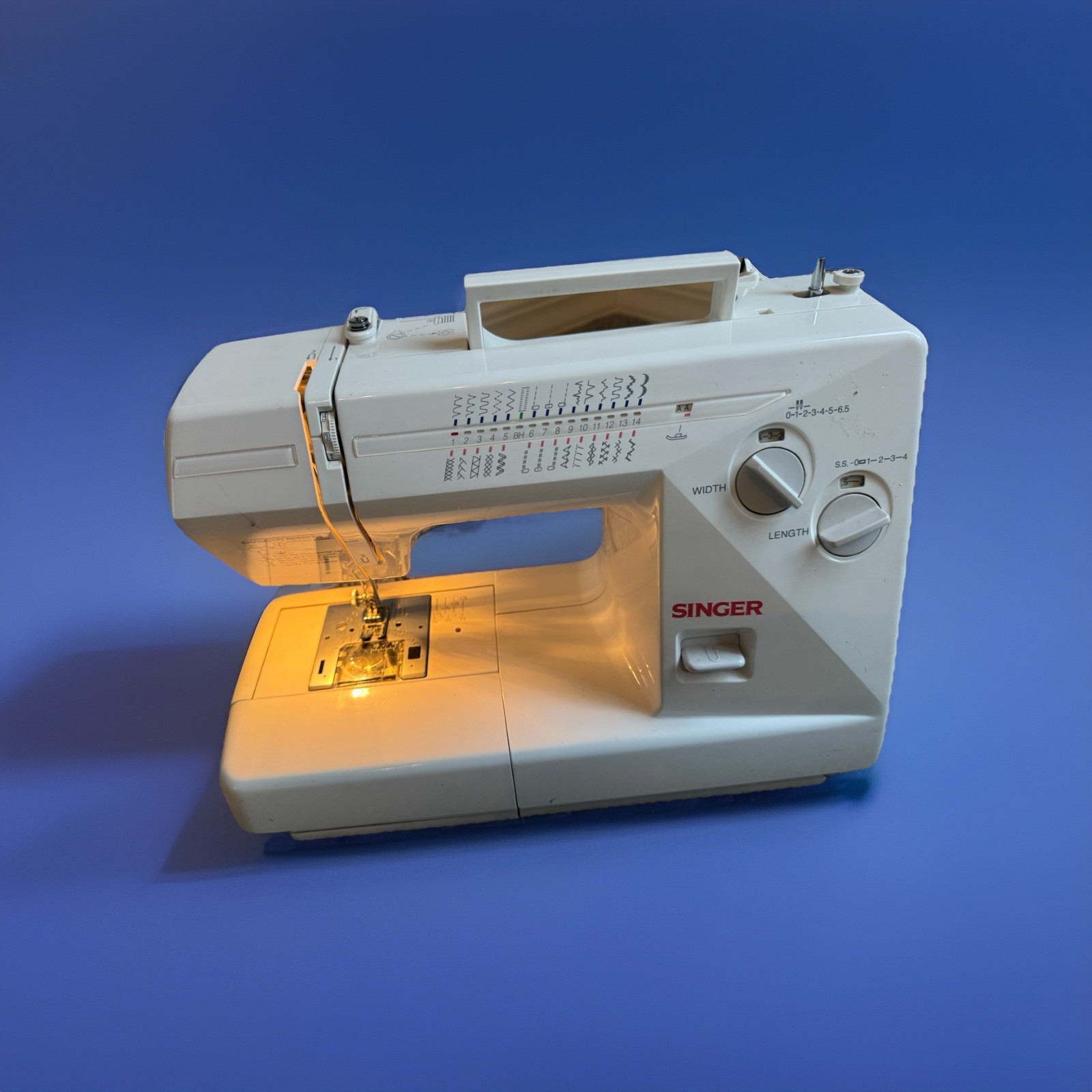 Kenmore 384.18024000 Sewing Machine Mechanical Taiwan w/ Foot Pedal Works