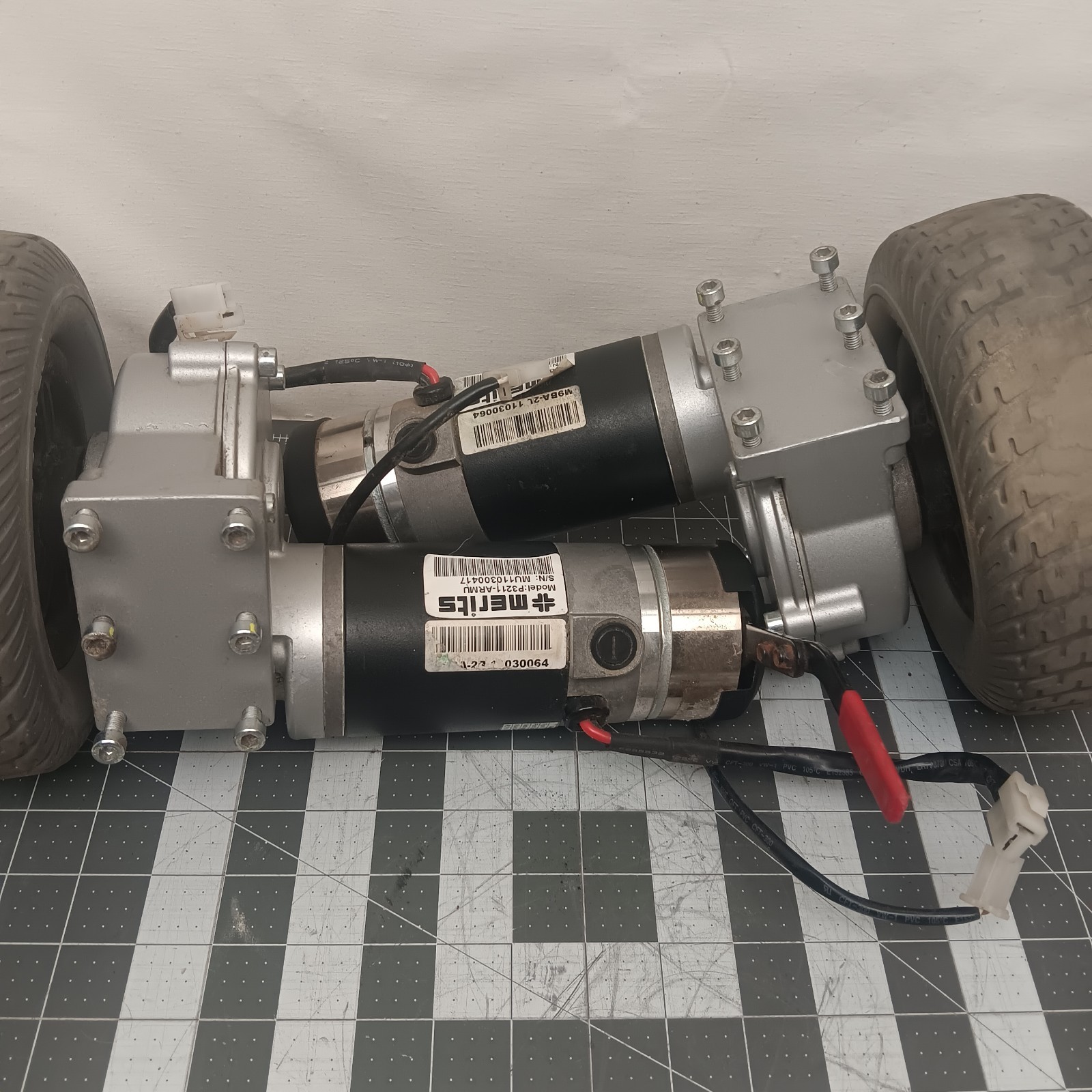 SHOP RIDER JIMMIE MOTORS LEFT & RIGHT VERY GOOD WORKING CONDITION  P3211-ARMU