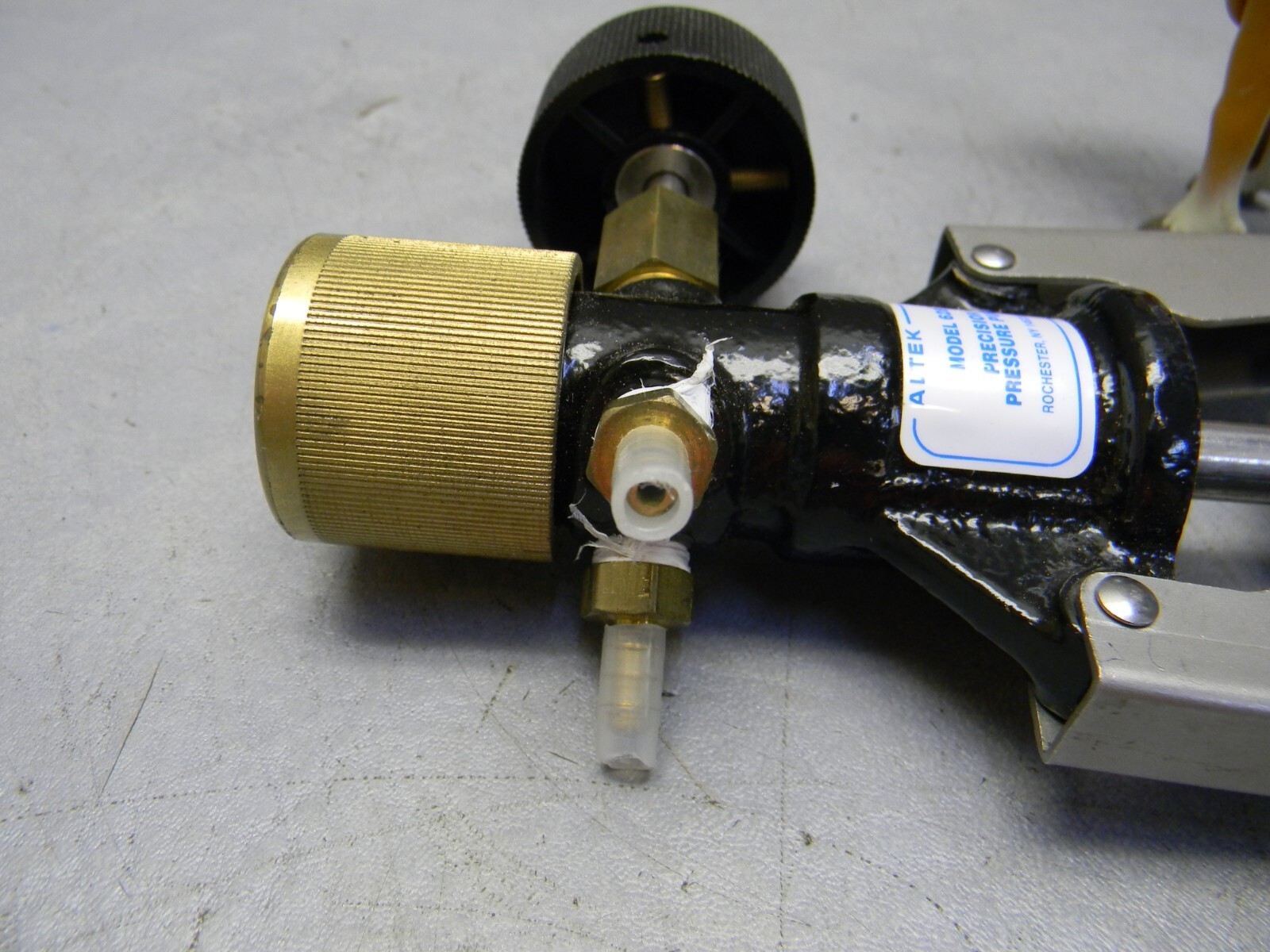 Altek Model 628 Precision Pressure Pump USED