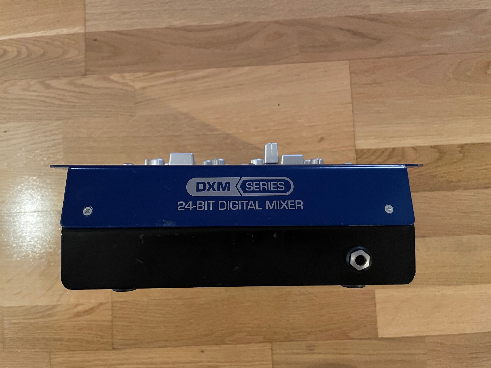 Numark DXM06 2-channel digital DJ mixer