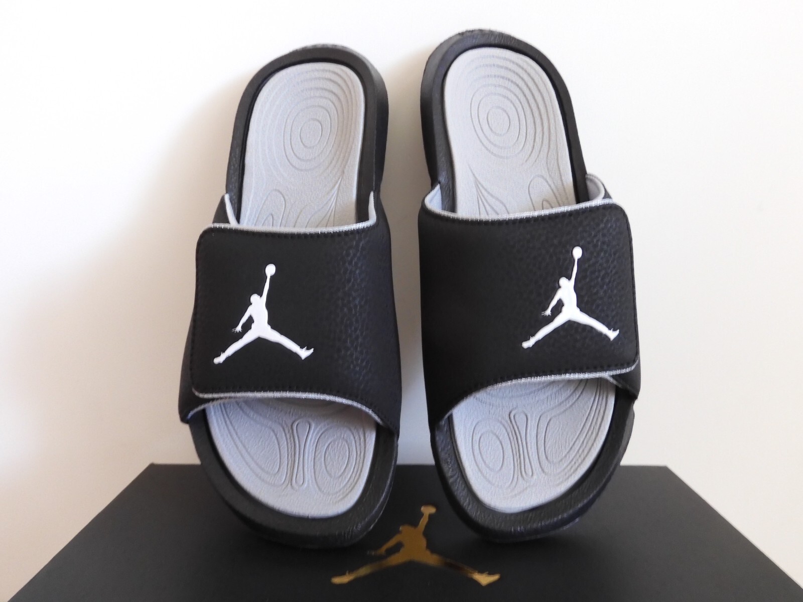 NIKE AIR JORDAN HYDRO 6 BG "SANDALS" BLACK-WHITE-WOLF GREY SZ 7Y [881474-011]