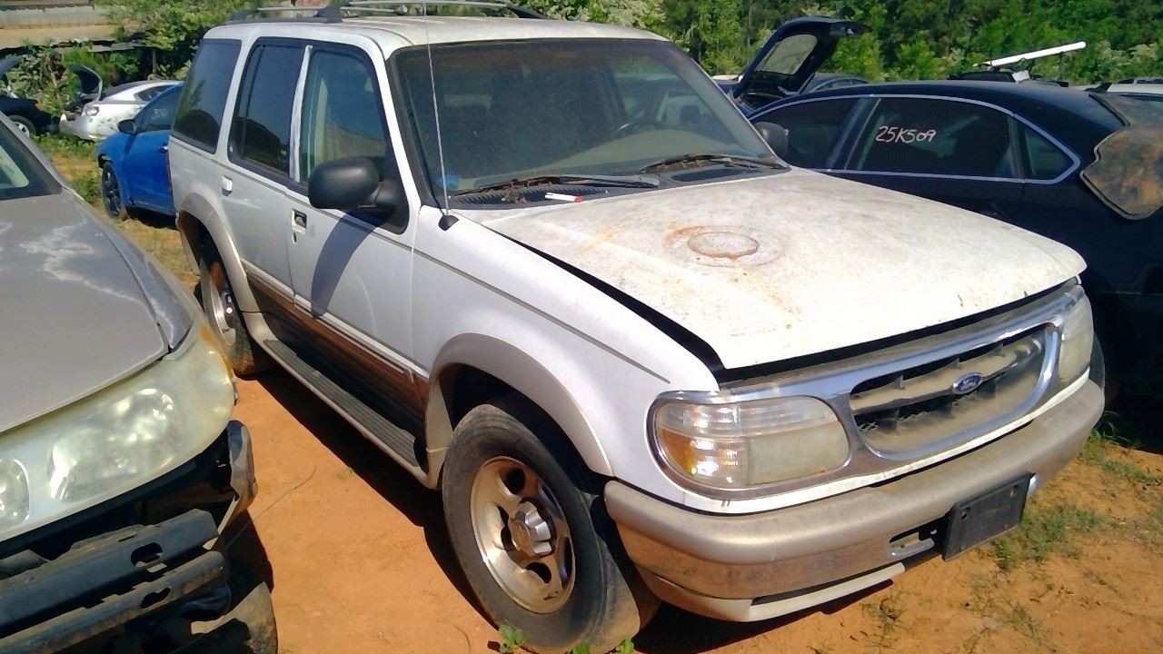 Driver Front Spindle/Knuckle 4 Door Knuckle Fits 98-01 EXPLORER 287912