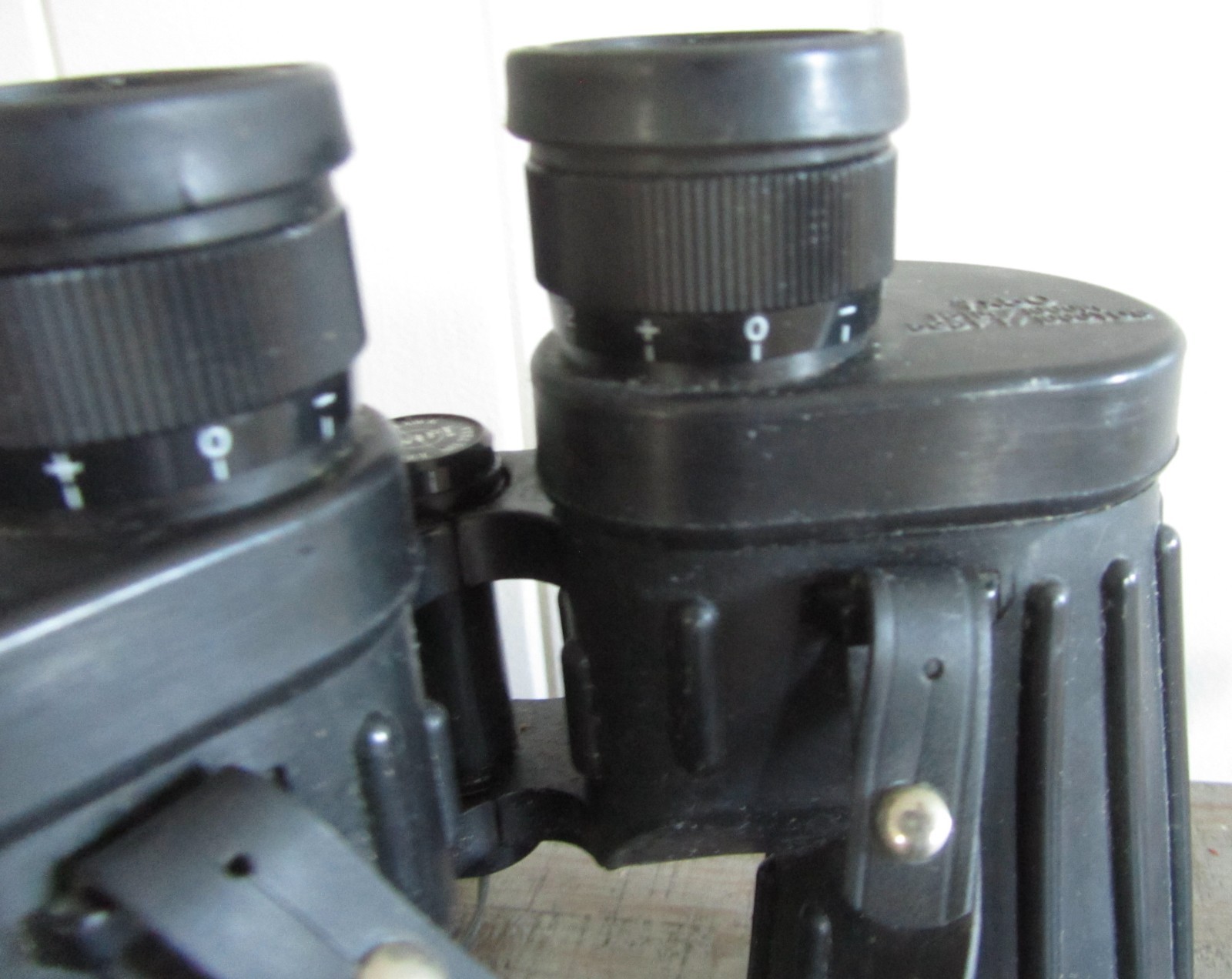 Swift SeaHawk 7x50 #753A Waterproof Binoculars, Nitrogen Filled, Caps, Strap