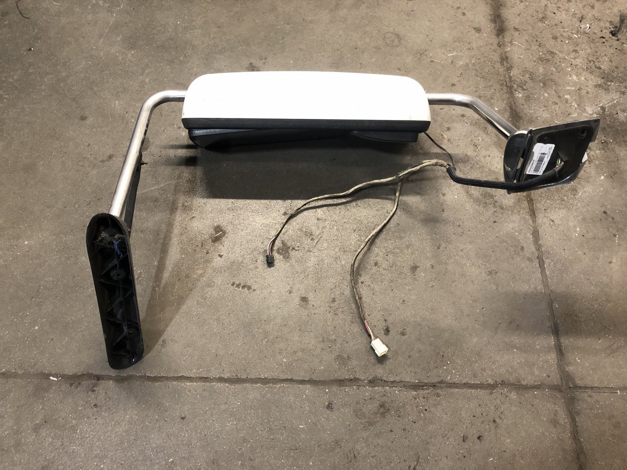 2007-2014 International PROSTAR POLY/CHROME Left/Driver Door Mirror - Used