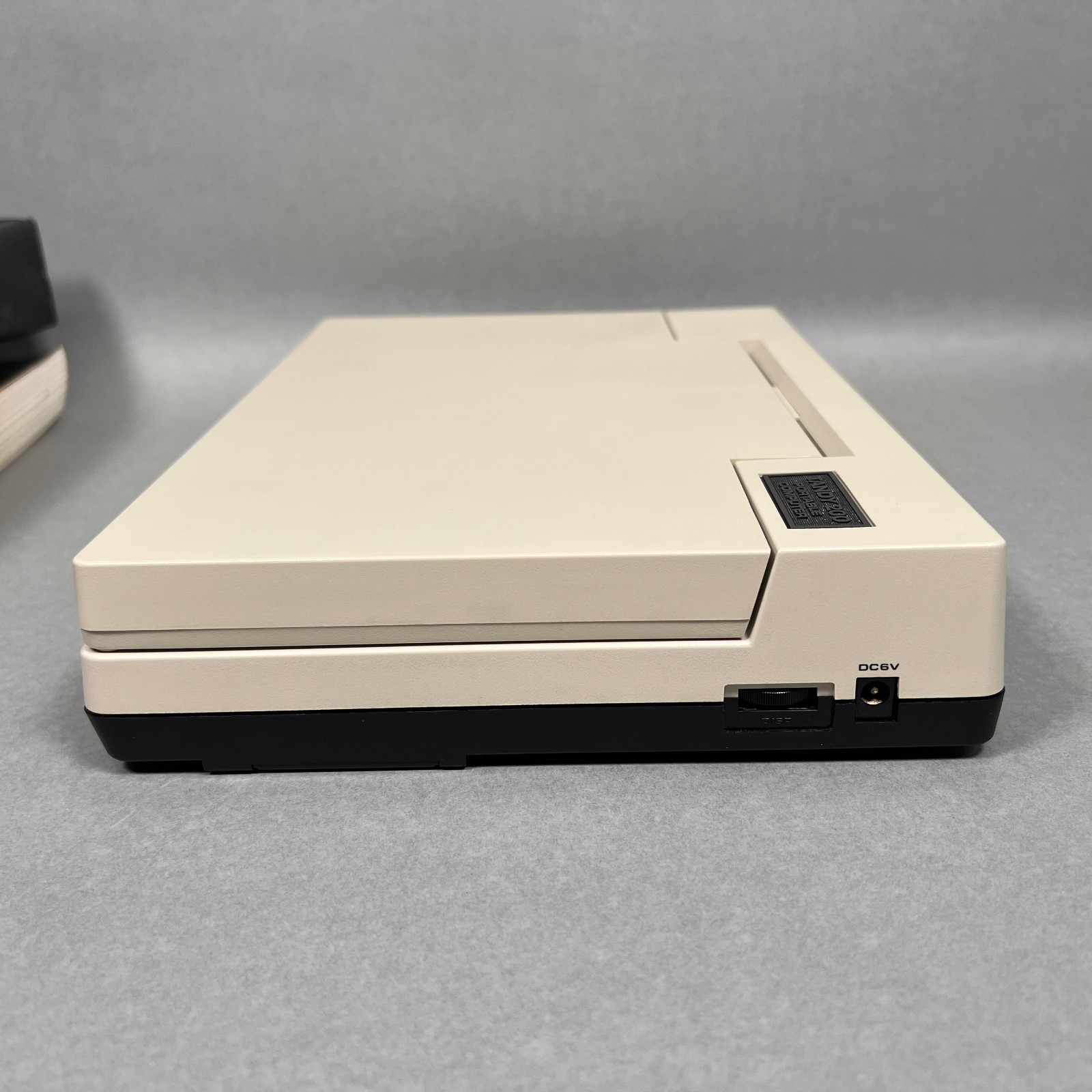 Tandy 200 Portable Computer, Power Adapter, Case, Book, Owner's Manuals WORKING