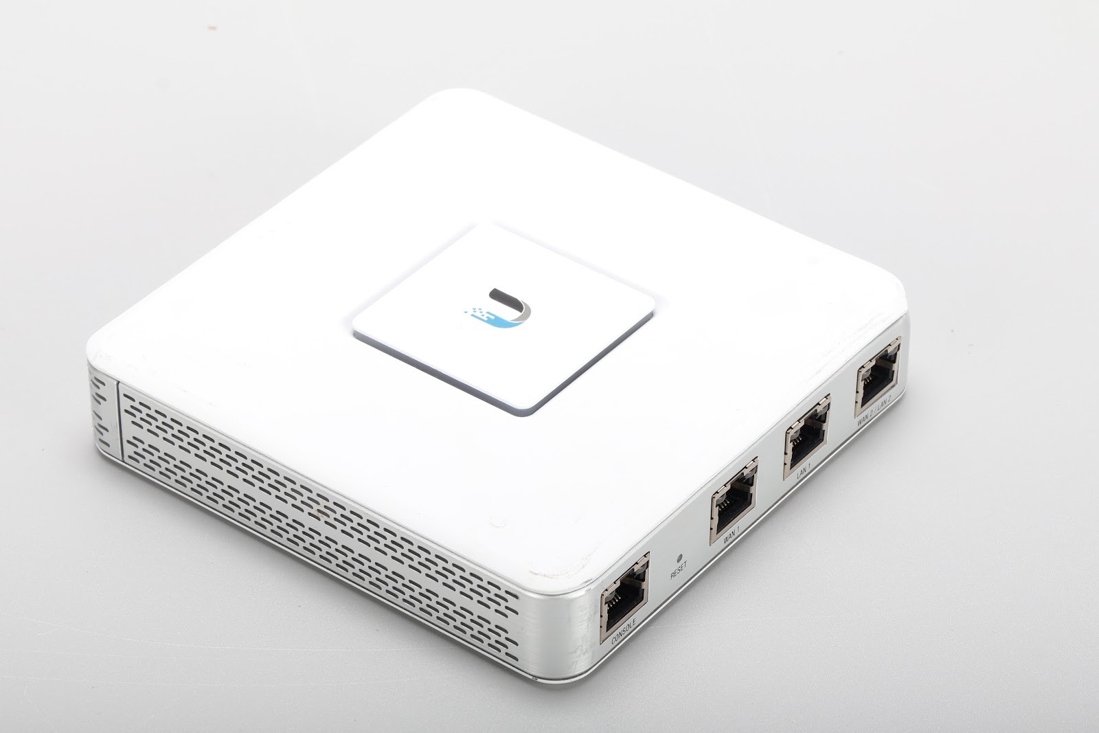 Ubiquiti Networks UniFi USG Security Gateway - Fair Condition