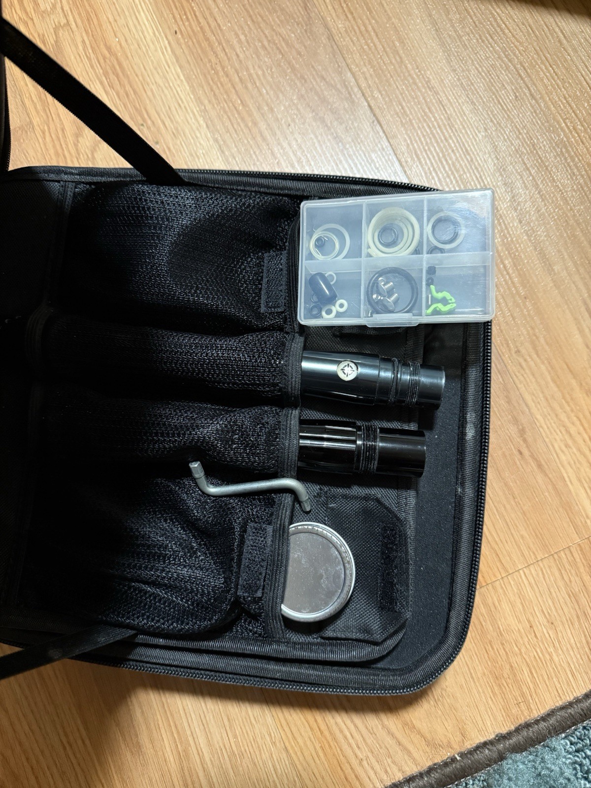 SP Shocker RSX Paintball Marker with Case