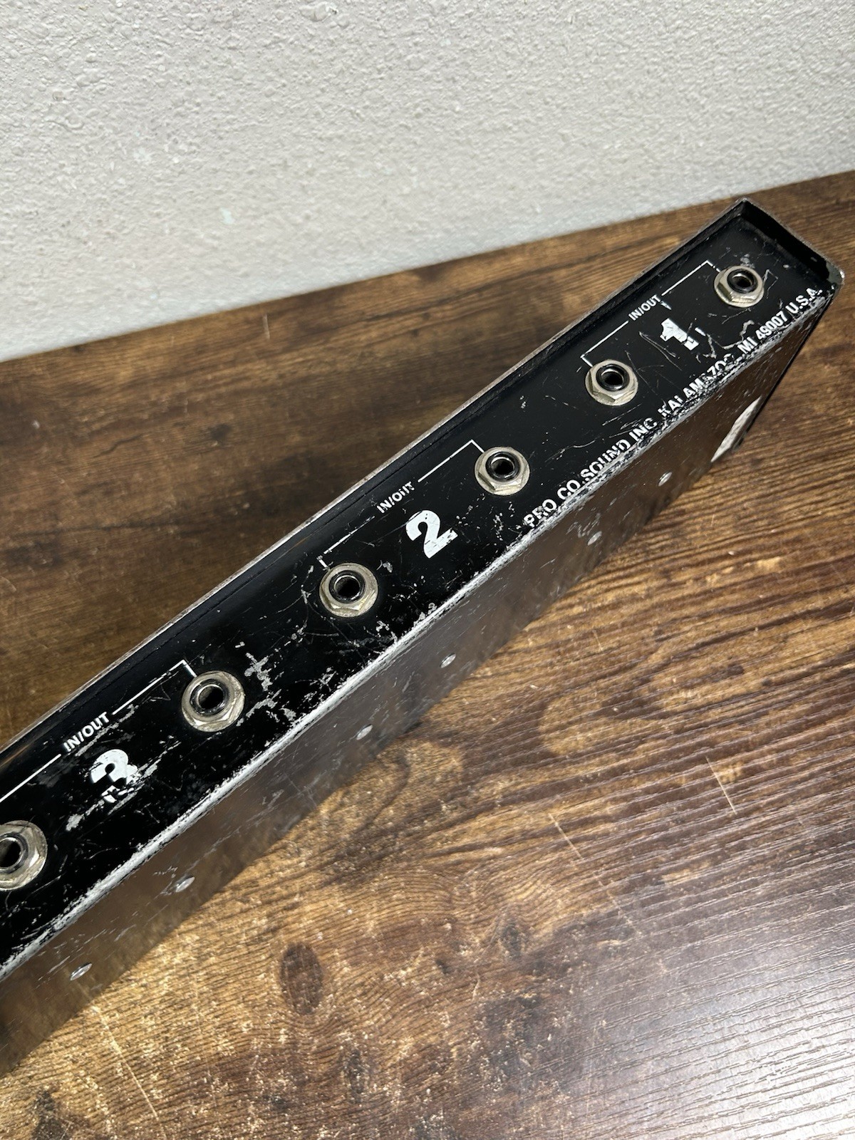 Pro Co DB-4 rackmount direct box For Interfacing Instrument/Midi Systems