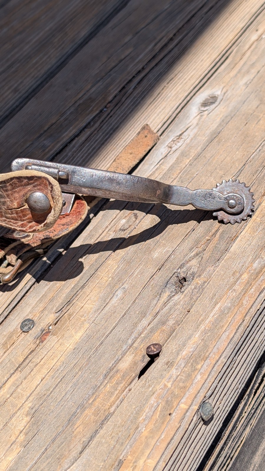 Single North And Judd Spur With Both Patent & Anchor Marks