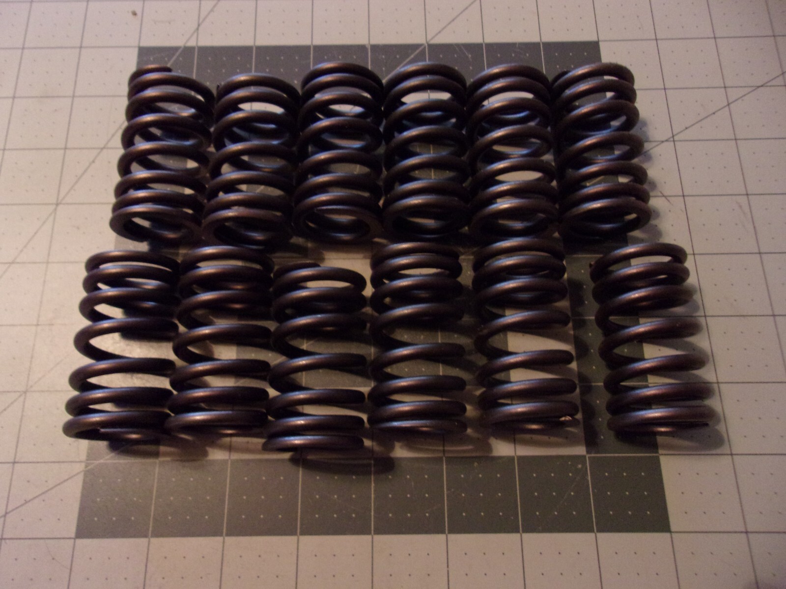 SBI 160-1379 (12) Valve Springs 4882061 3926700 Cummins 6B 6BT L6 359CI 5.9L
