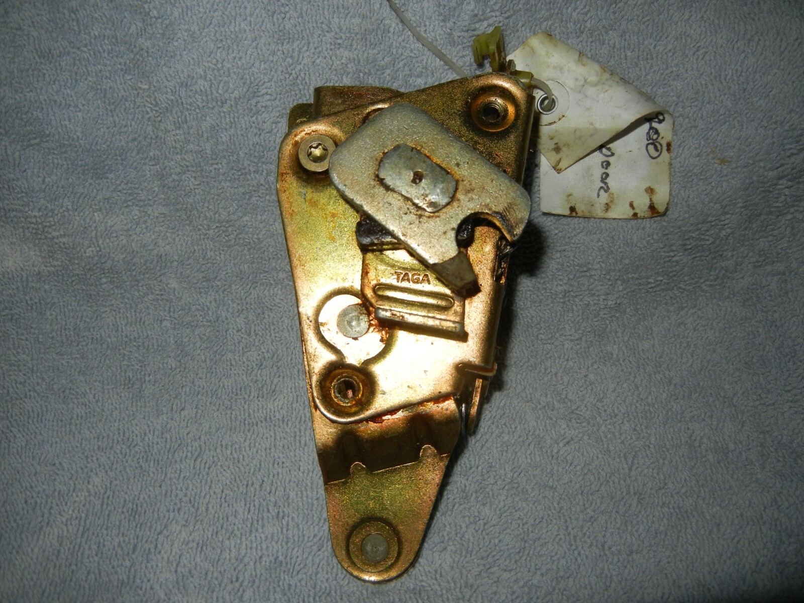 1987 Classic SAAB 900 Right Rear Door Latch 4-door # 9236688  H1