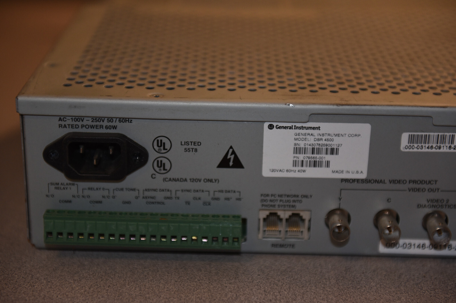 General Instruments DSR-4500 Commercial Satellite Receiver Decoder