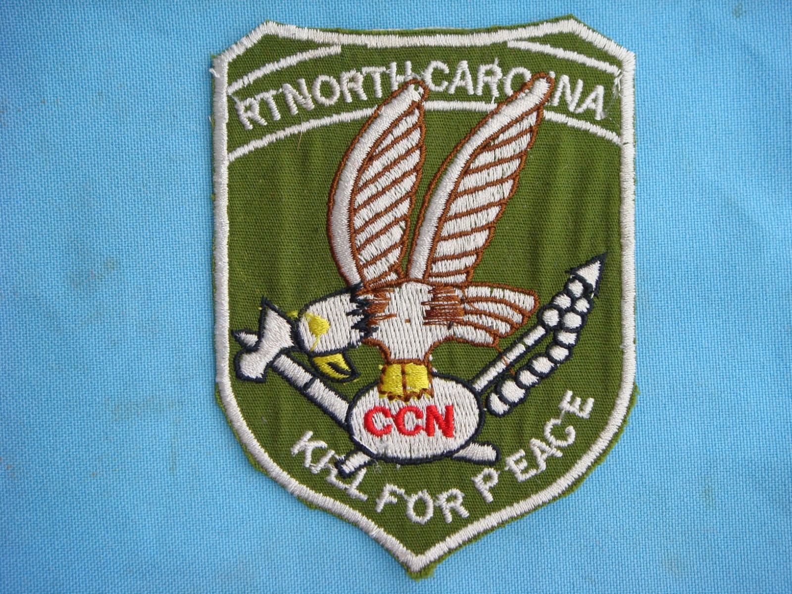 VIETNAM WAR PATCH, US 5th SF Grp MACV-SOG RT NORTH CAROLINA CCN "KILL FOR PEACE"