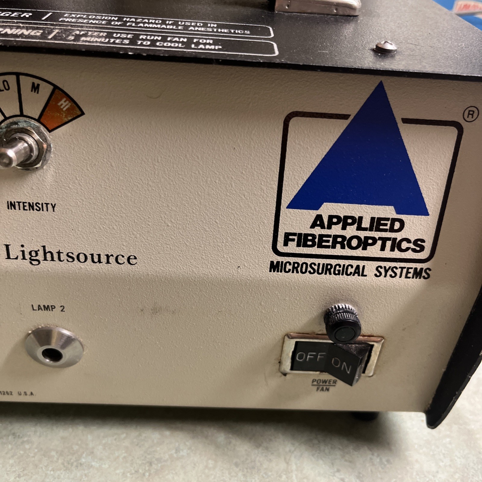 ApplieD Microsystems Twin Beam Halogen Light Source Optical Fiber Illumination