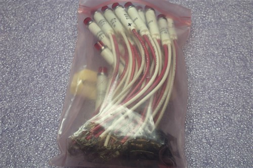 1 LOT (27 PCS) INDUSTRIAL DEVICES 2191L1 LED-RED PANEL MOUNT 6V NEW OLD STOCK NO