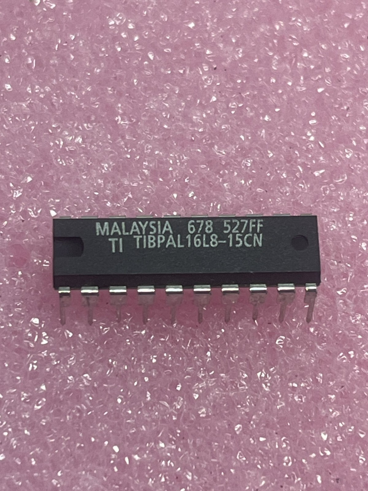 Texas Instruments TIBPAL16L8-15CN - Programmable Logic Device (PLD) - NEW!