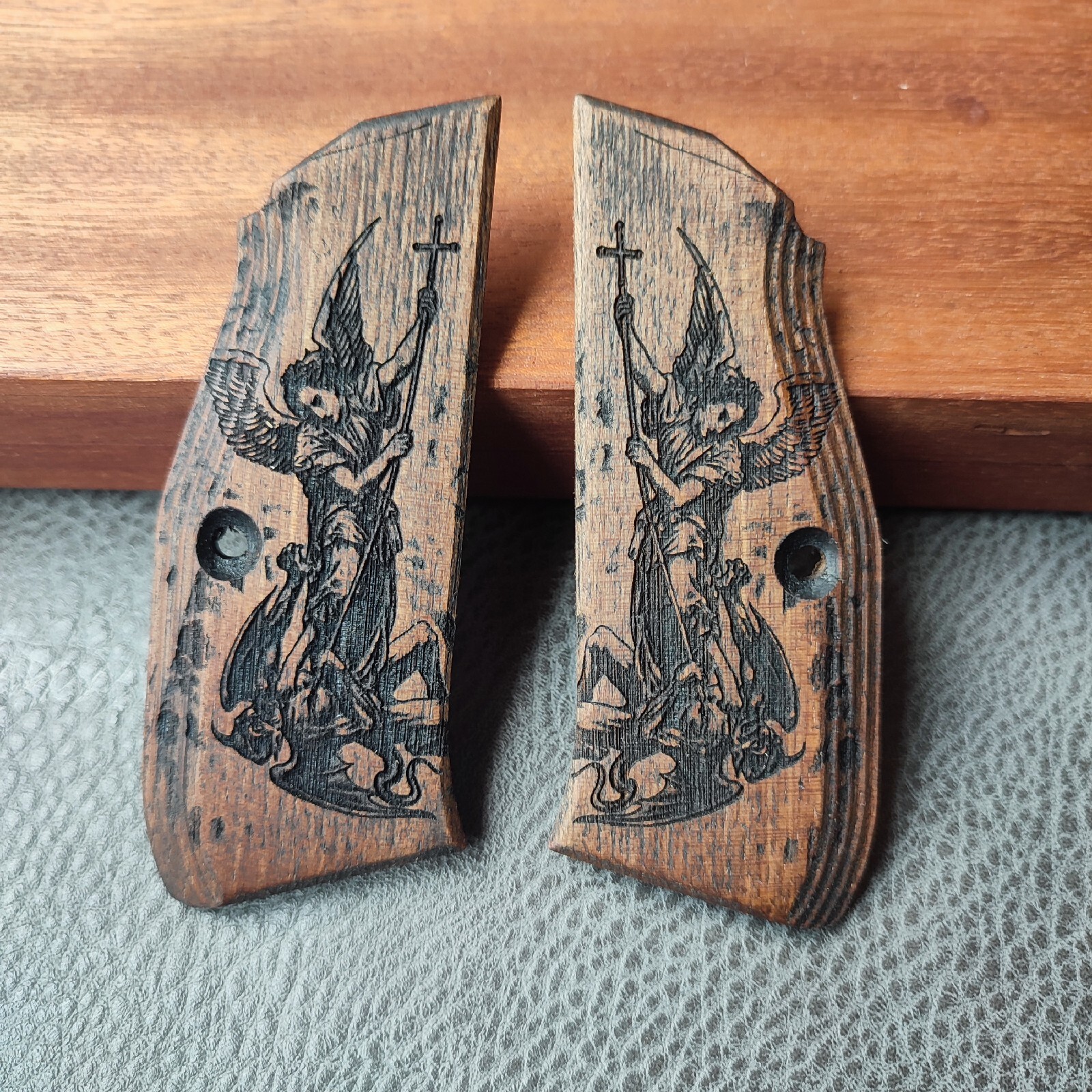 Set Of CZ SHADOW 2 Turkish Walnut Wood Grips Texture Hand Made Engraved Nice mad