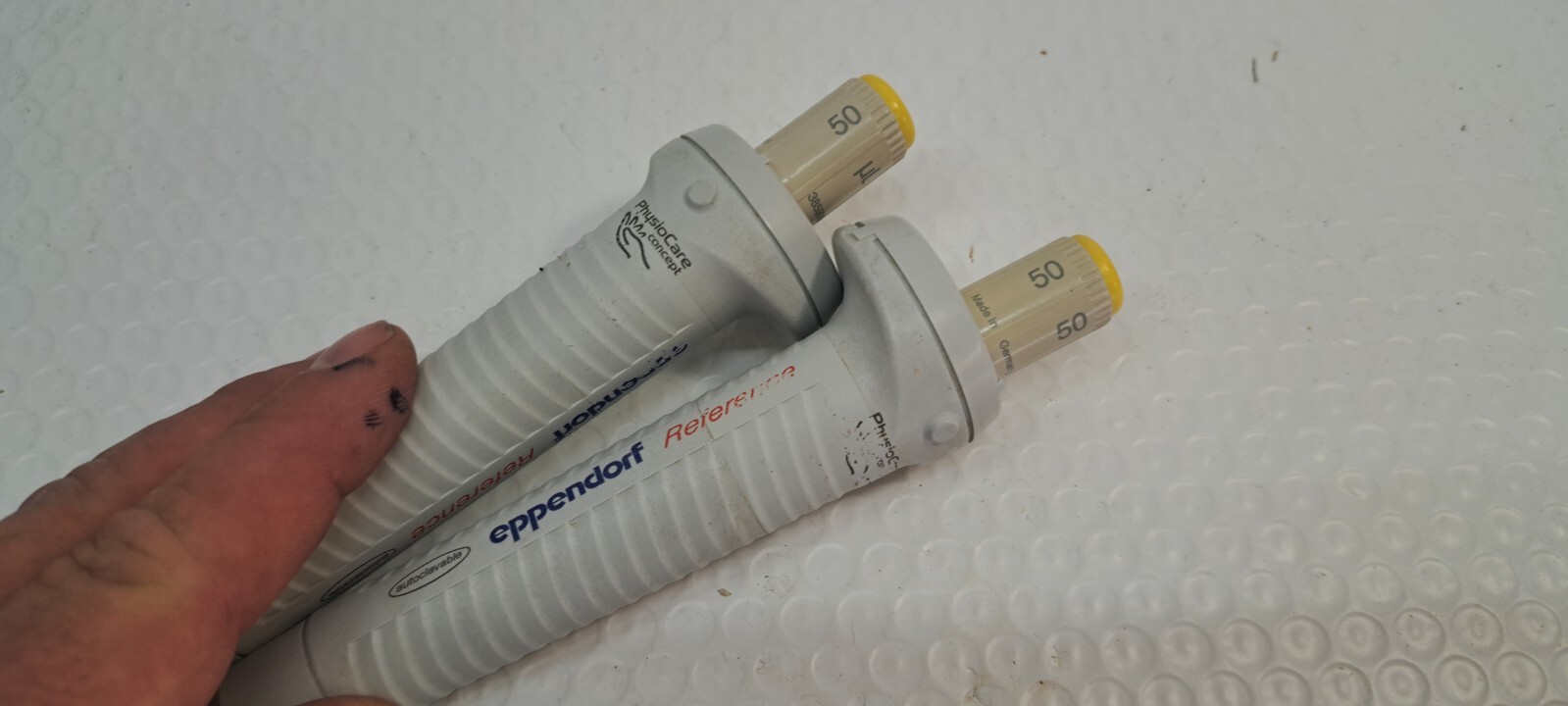 lot of 2 Eppendorf Reference 50 µL Single Channel Pipette
