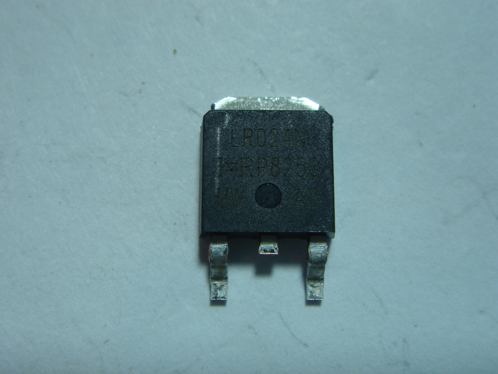 IRLR024N NFET 10A 14A 60V 42W SMD Dpack #EC20