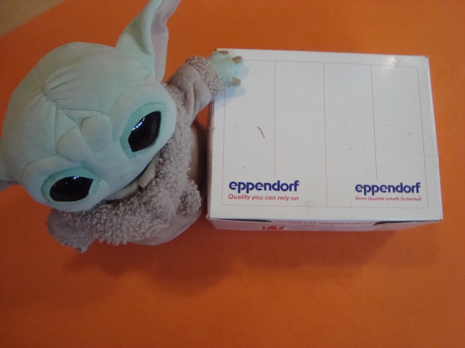 200 ul PIPET TIPS Eppendorf flex-tips 1000/bulk pk  OEM  NOS