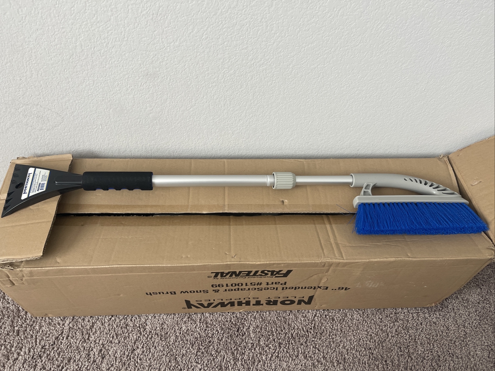 46” Extended Ice scraper And Snow Brush