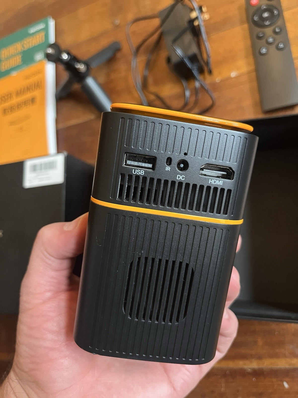 FATORK D042 Mini Projector DLP