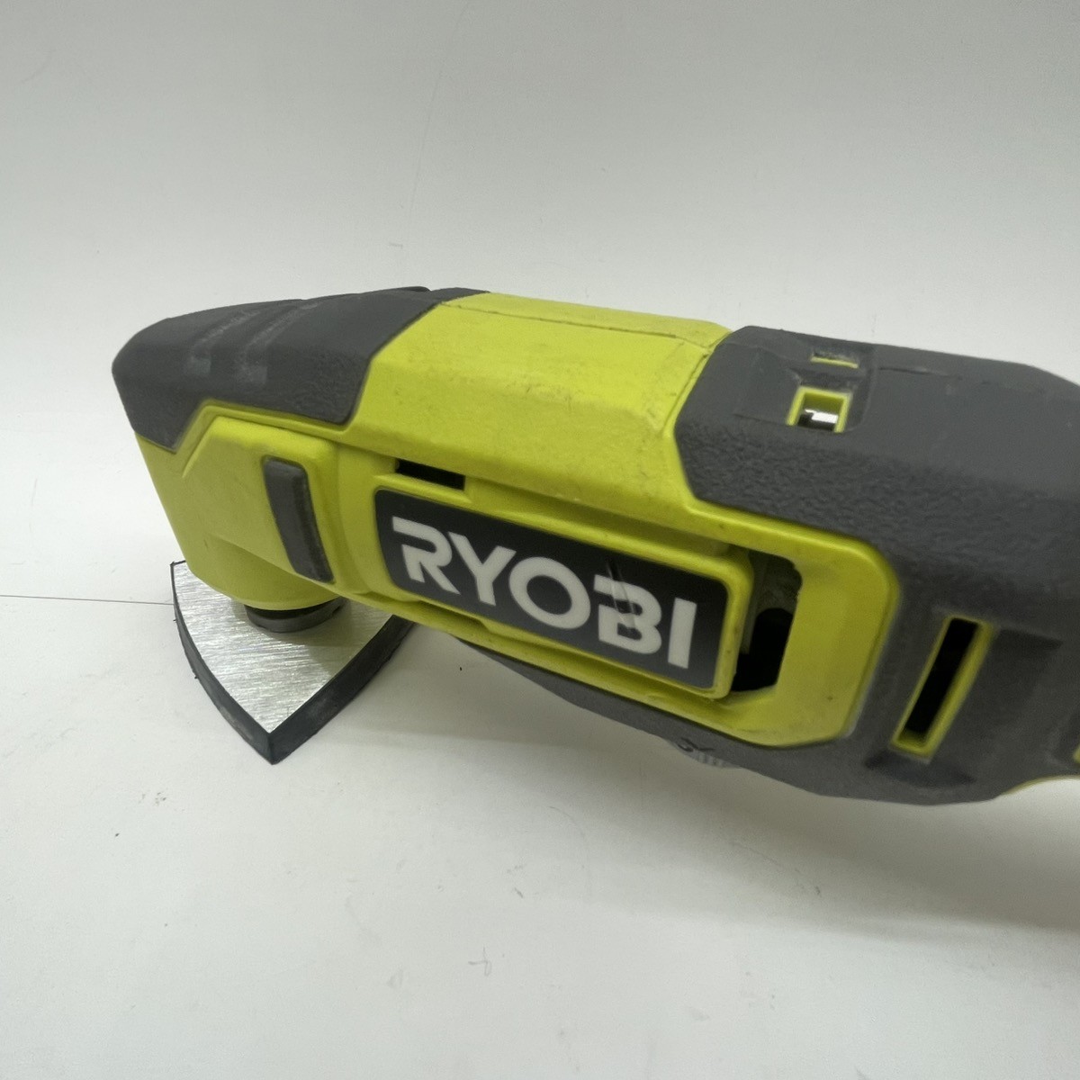 RYOBI PCL430 18V ONE+ OSCILLATING MULTI TOOL W BATTERY (CMP124488)