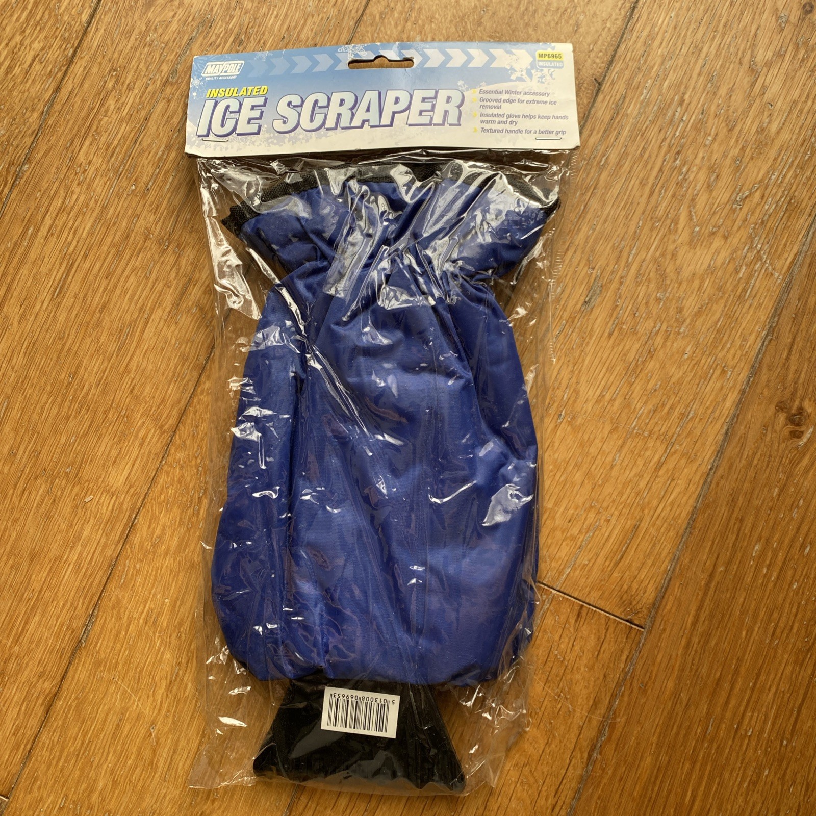 Insulated Car Window Ice Scraper  Mitt Glove Lined Insulated  - New