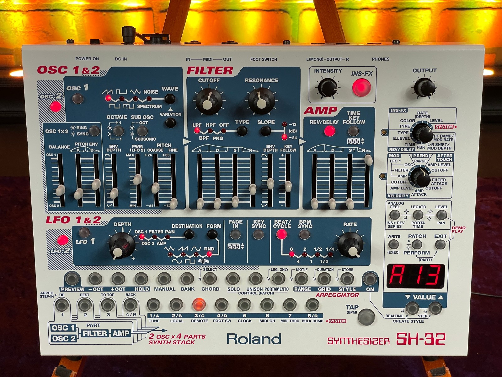 Roland SH-32 4-part multitimbral desktop synthesizer