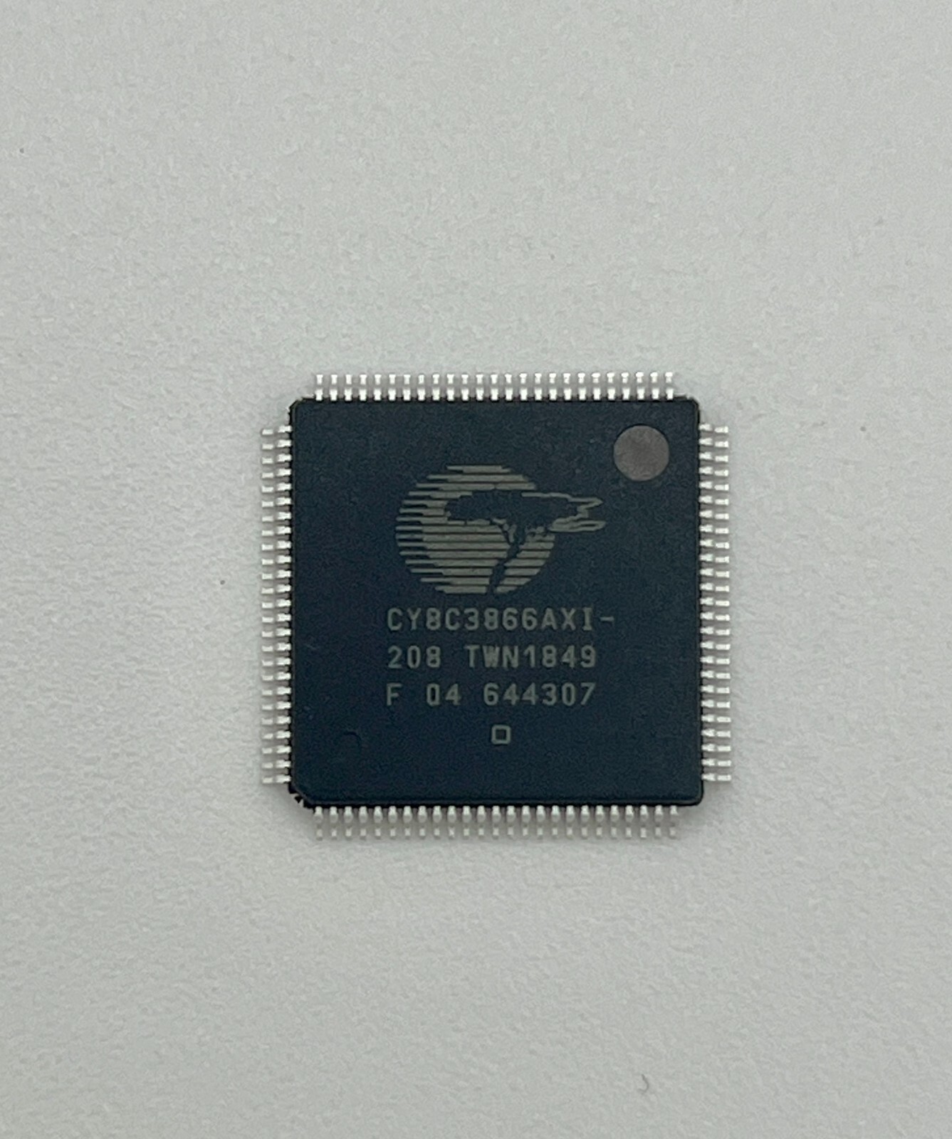 CY8C3866AXI-208  MCU 8-bit ,8051, RISC ,64KB, Flash, 1.8V/2.5V/3.3V/5V, 100-Pin