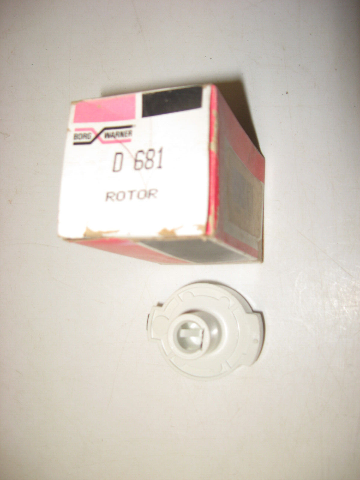 DISTRIBUTOR ROTOR, BWD # D681
