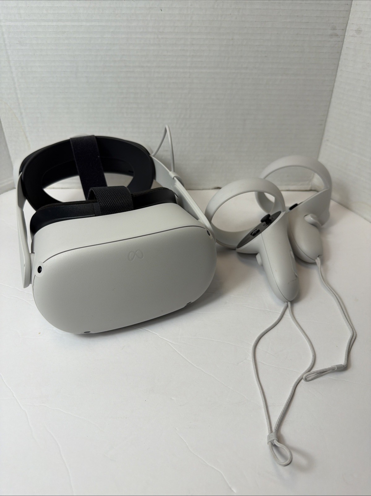 Meta Oculus Quest 2 Standalone VR Set 256GB