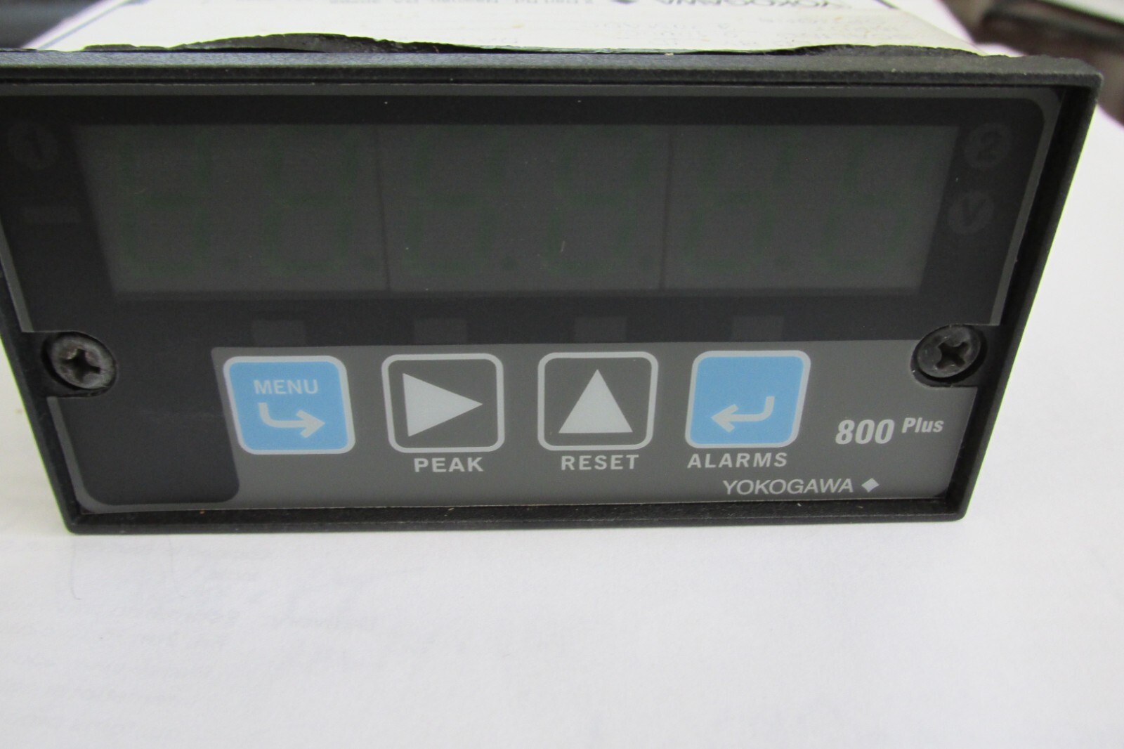 YOKOGAWA Y810-00-0-DCV4 / DIGITAL METER  NEW OPEN ABOX