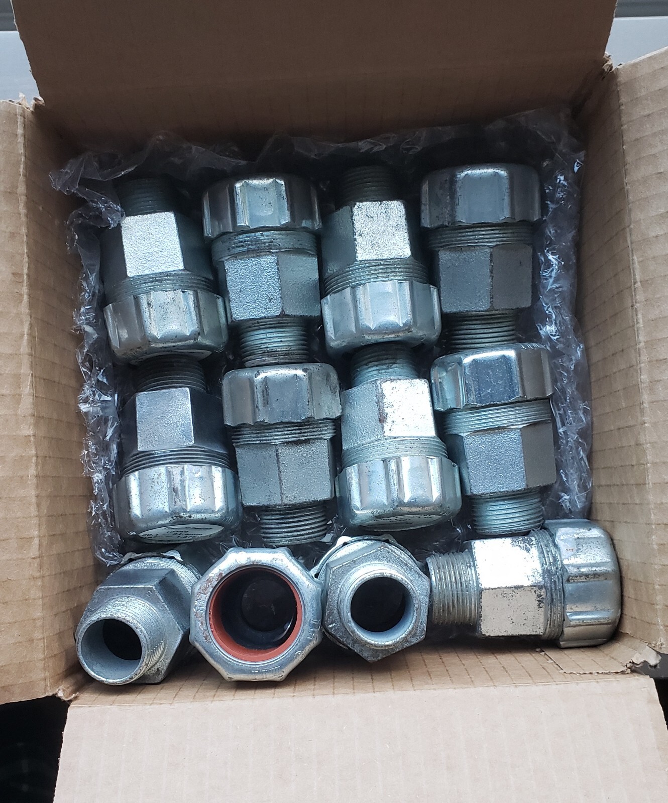 Thomas & Betts - T&B - 10469 Tech Connectors