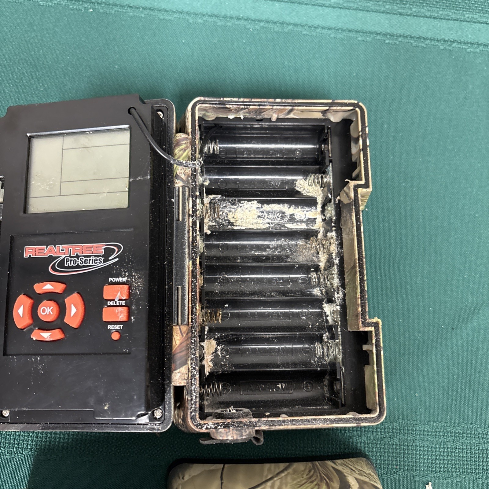 2 Pack Wildgame Innovations Real tree Pro Series X6C Trail Camera Untested As Is