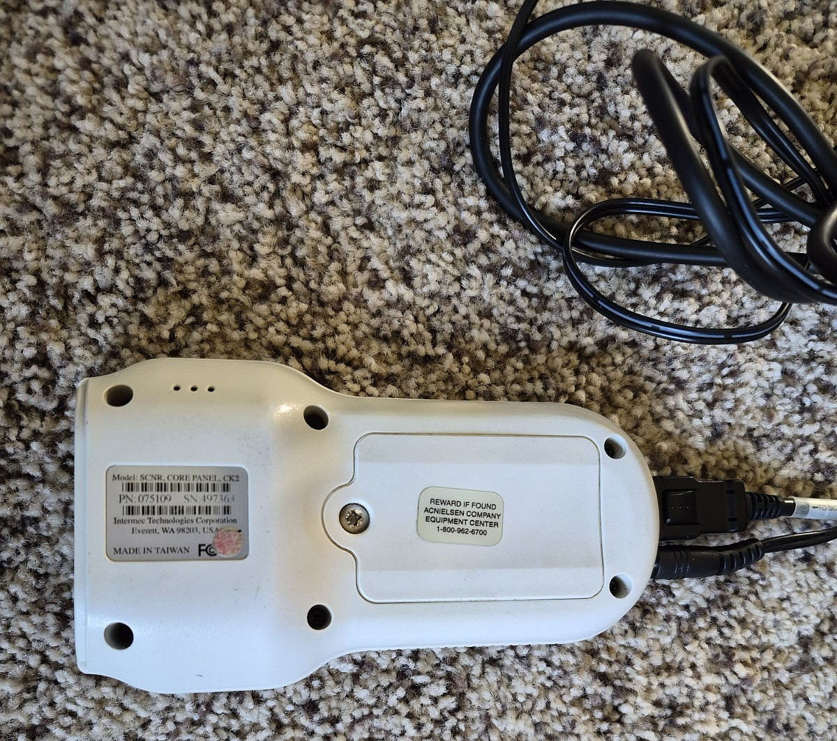 AC NIELSON HOMESCAN HANDHELD BAR CODE SCANNER w/ Cords -Original Box -Intermec