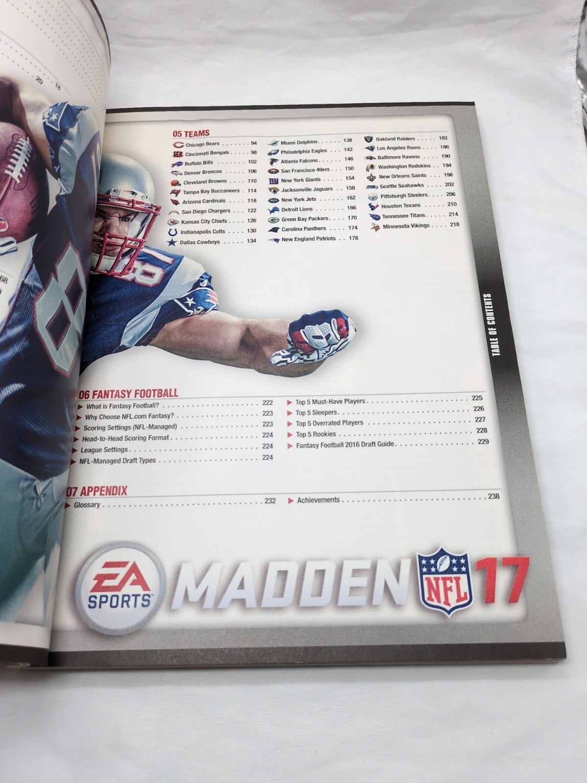 Madden NFL 17 Prima Official Strategy Guide Book