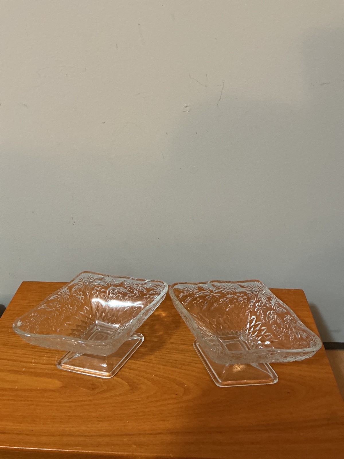 TWO VINTAGE DIAMOND SHAPE INDIANA GLASS COMPOTE DISHES, PINEAPPLE FLORAL PATTERN