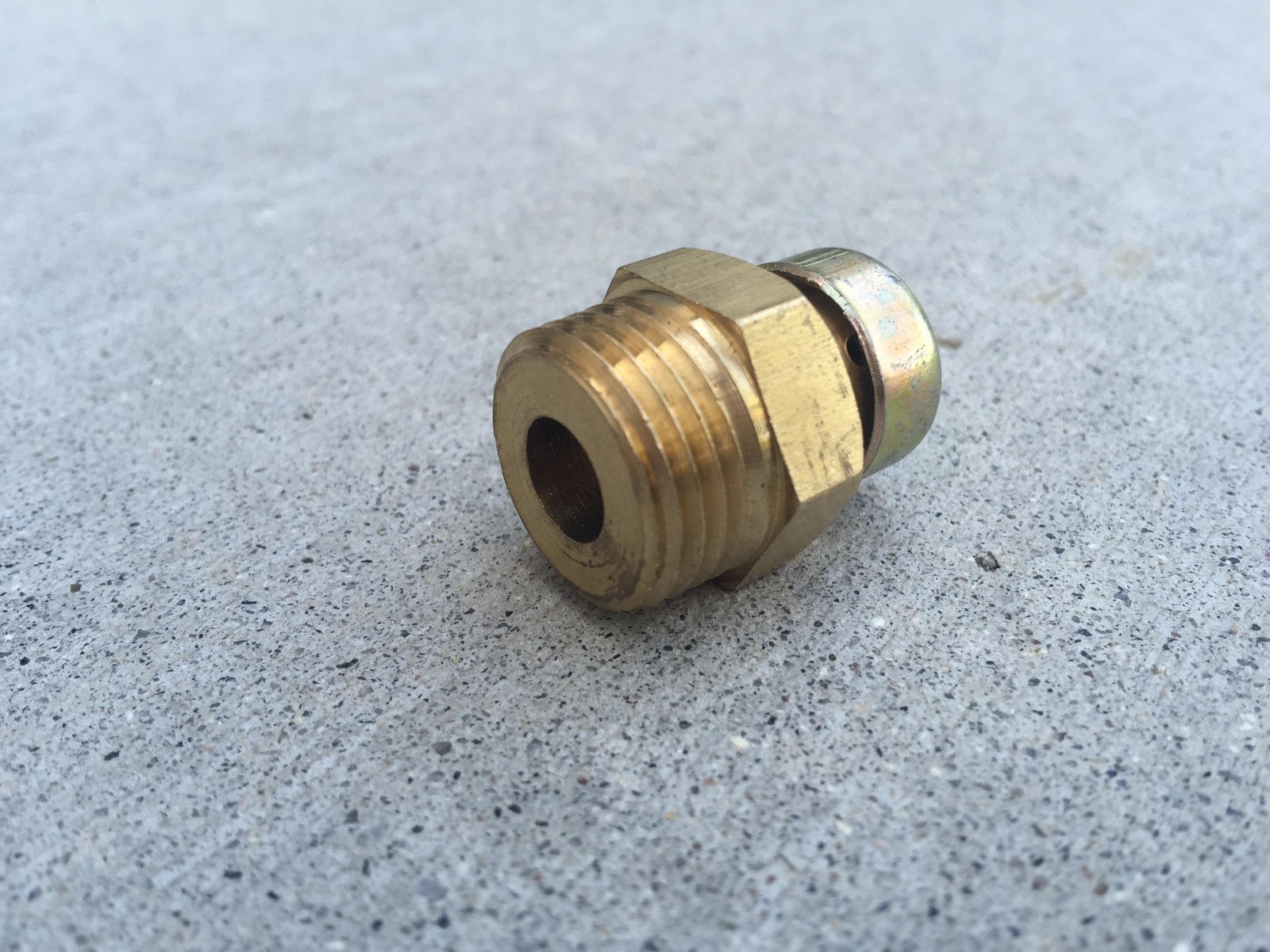 Bush Hog 1/2"-14 NPTF Pressure Breather Vent Plug (09-008)