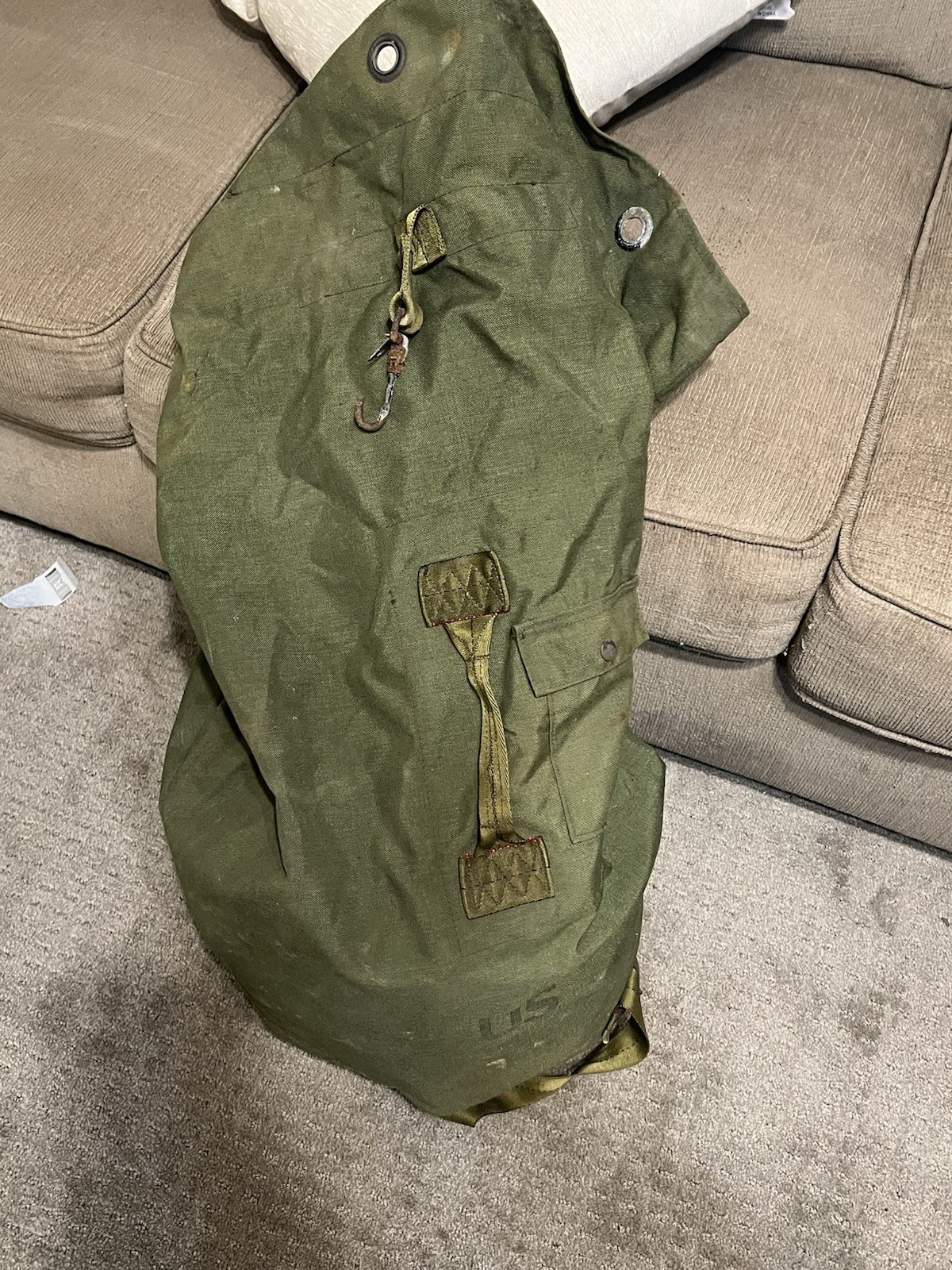 US Military Surplus Olive Drab Duffle Bag with Metal Hardware