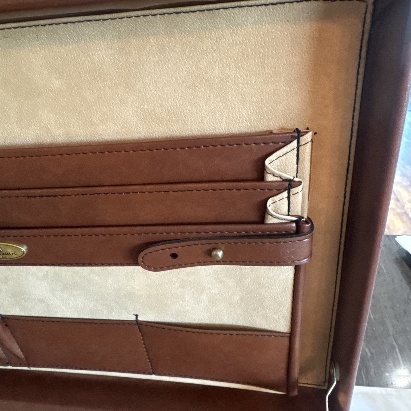 Vintage Atlantic Leather Briefcase in Great Condition 18.5 x 14.5 x 4.5 inches