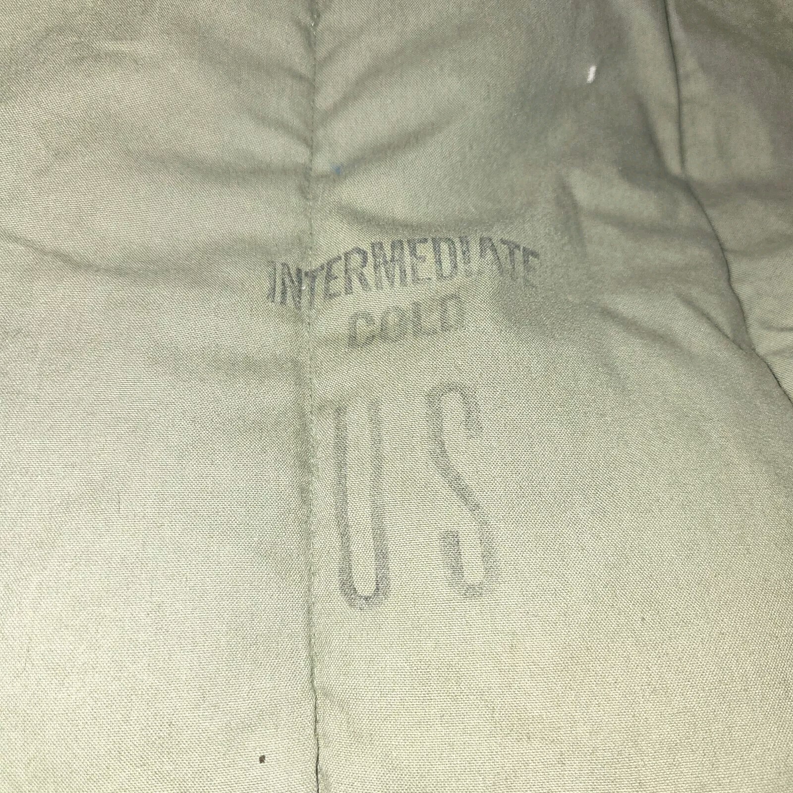 Vintage USGI Intermediate Cold Sleeping Bag - NSN: 8465-01-049-0888