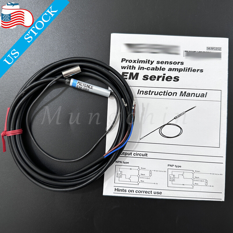New in box For KEYENCE EM-080 EM080 Proximity Sensor