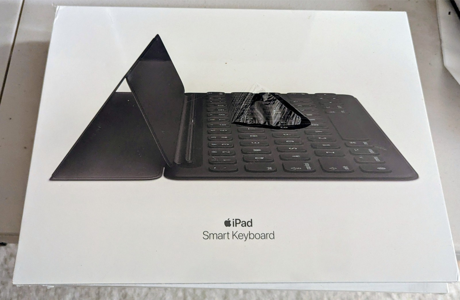 Apple iPad 7th/8th/9th Gen 10.2"/Pro 10.5"/Air 3rd Gen Smart Keyboard - Black...