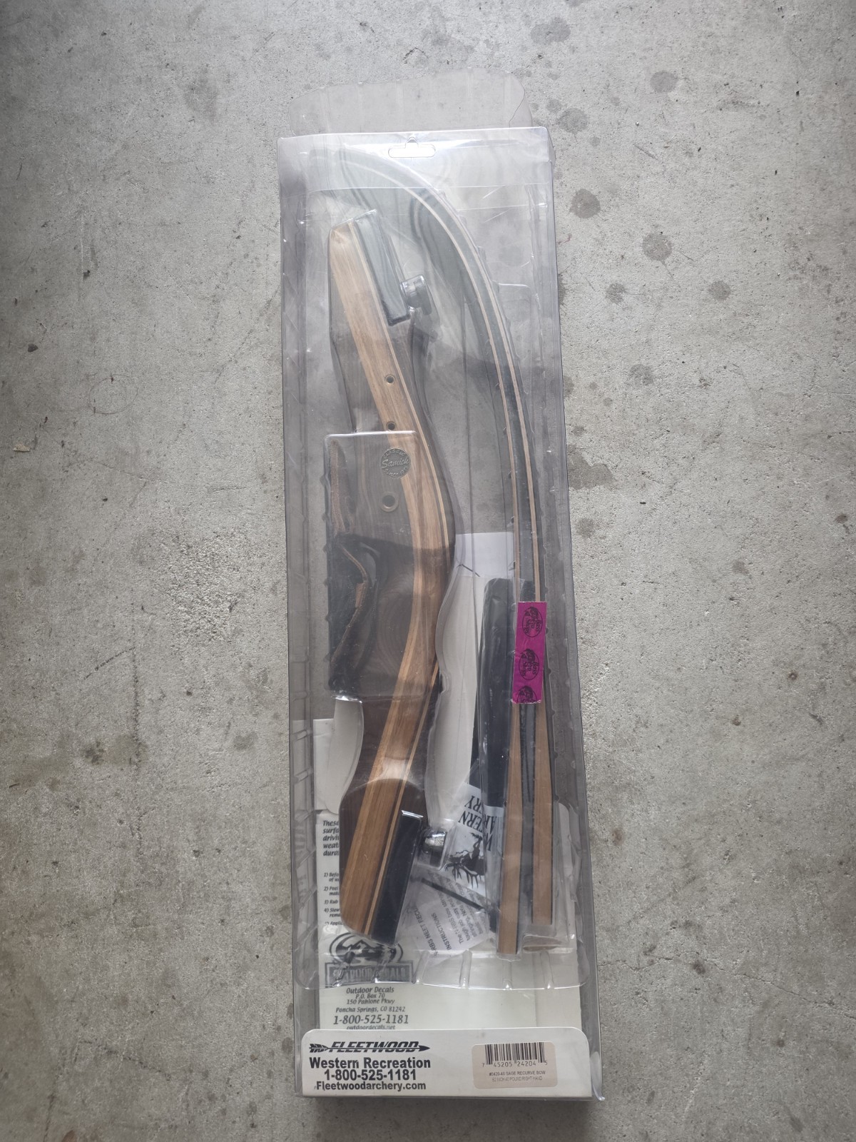 Fleetwood Eastwood 40# Recurve Bow RH Wood Archery Package New Open Box