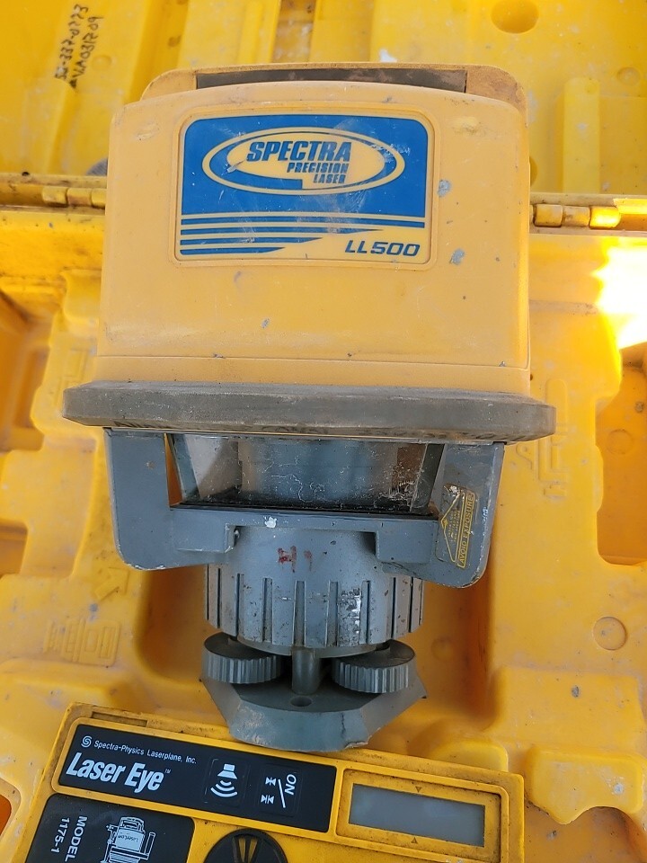 Spectra Precision LL500 Self Leveling Laser Level