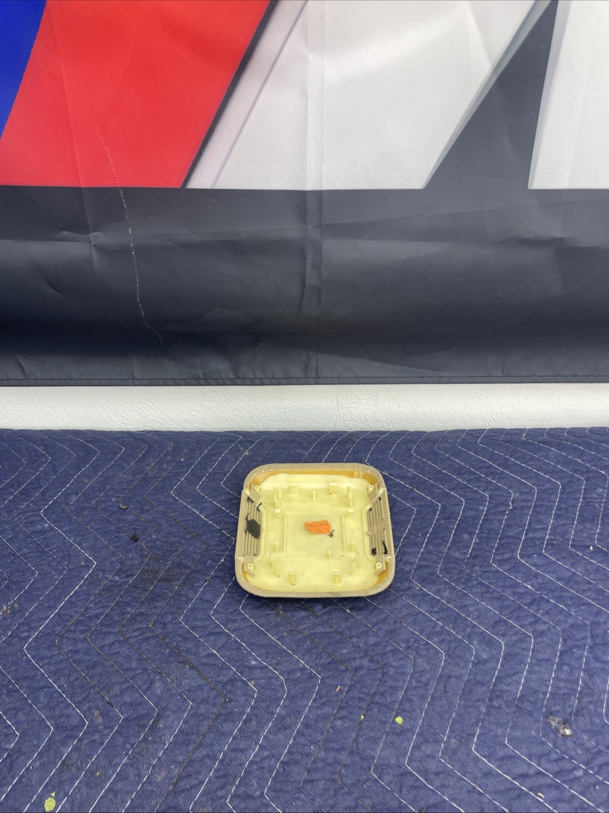 1999-2006 BMW E46 ULTRASONIC ALARM MODULE COVER 8239224